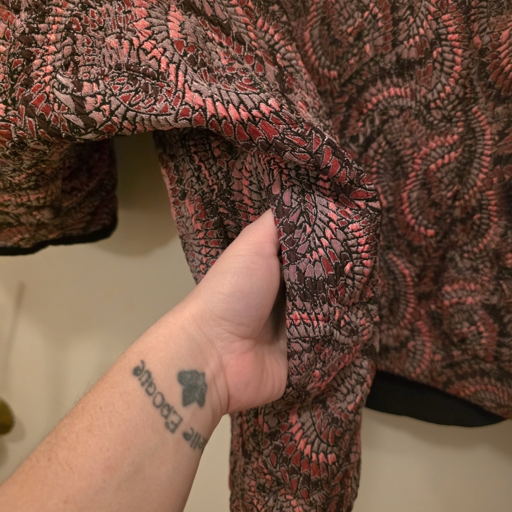 Fab Quilted Raglan Sleeve Top - Picture 6 of 7